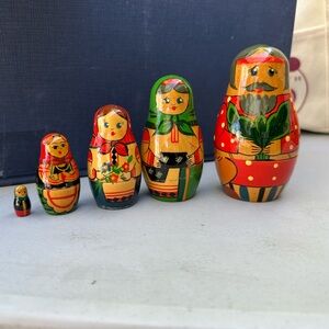 Colorful Nesting Dolls Set